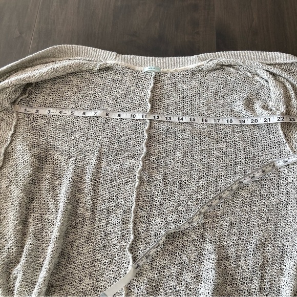 Kimchi Blue Light Gray Open Front Draped Cardigan S - Picture 9 of 11